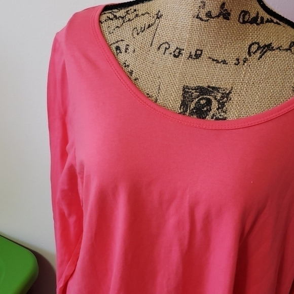 Nwt 3xl solid pink lularoe Lynnae. - Picture 2 of 4